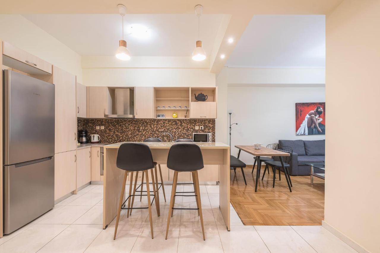 Elegant Home In Quiet Street By Cloudkeys 아테네 외부 사진