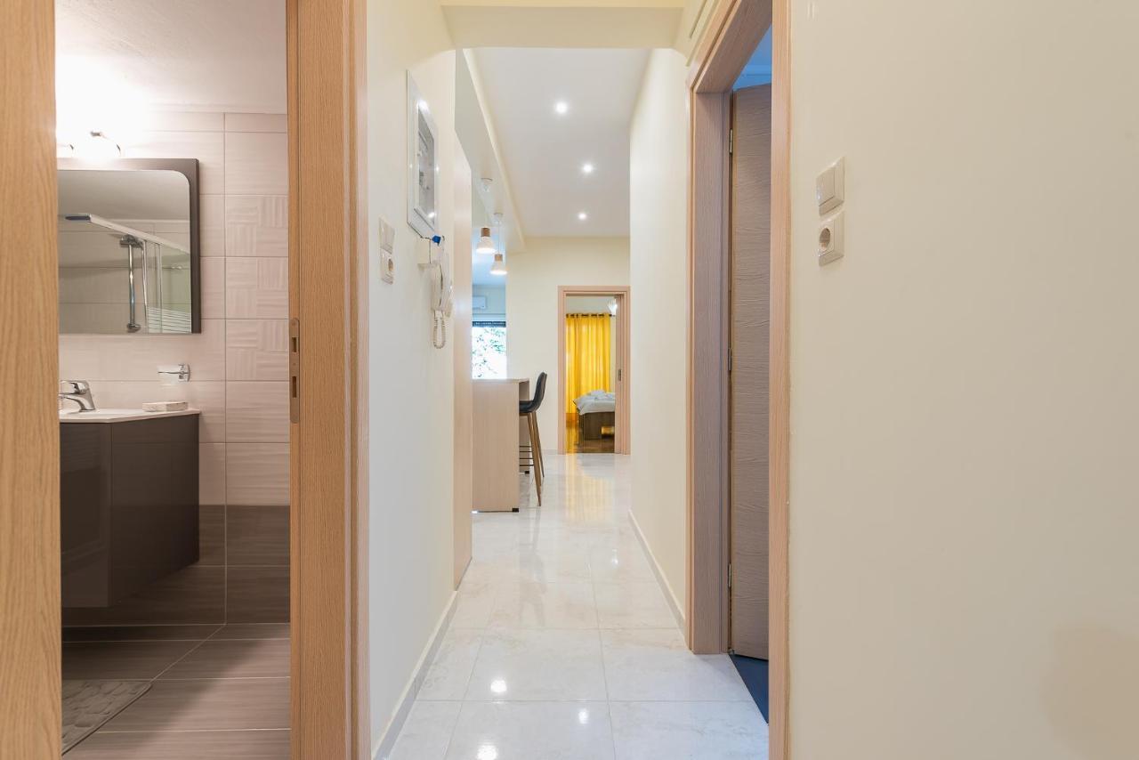 Elegant Home In Quiet Street By Cloudkeys 아테네 외부 사진